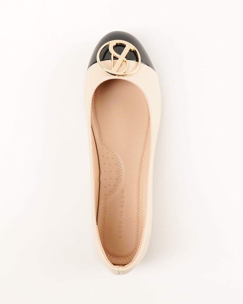 Blow Yuri Classic Flatshoes BLNW 0085