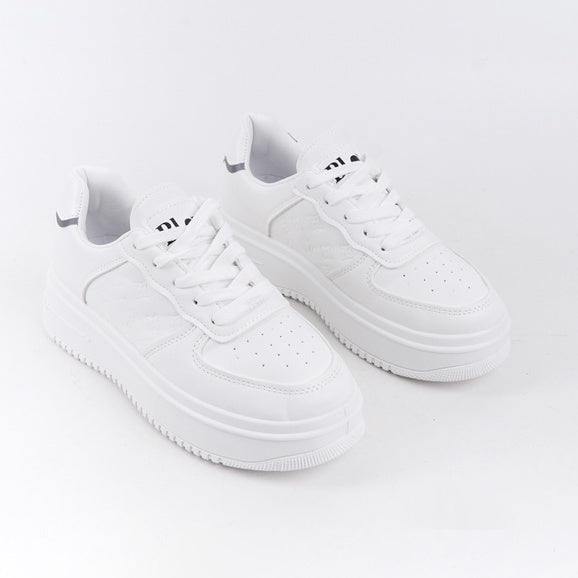 Blow Kato Sepatu Sneakers Wanita Sport Shoes White Sepatu Sekolah BLJIS 0011